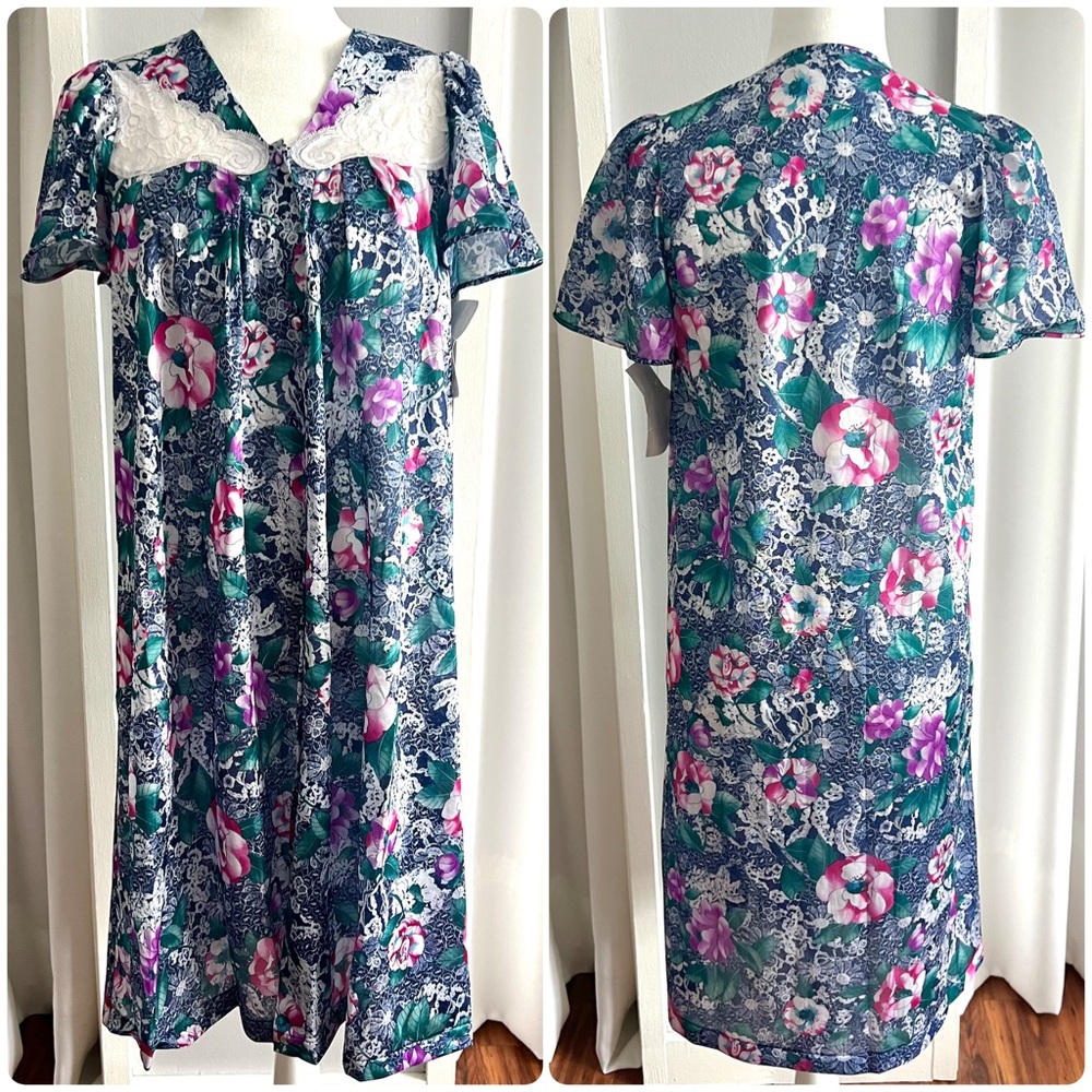 VINTAGE Vanity Fair Blue Pink Floral Camellia Button-Down Satin Nightgown sz S